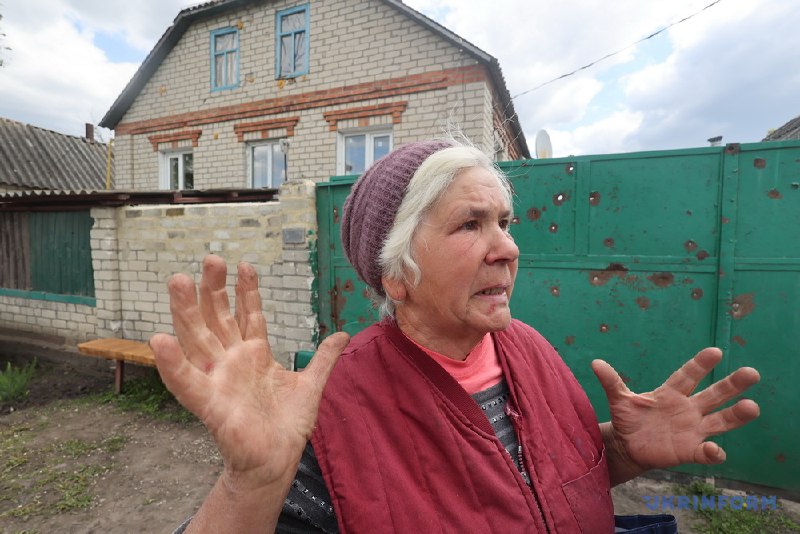 💬Як заїхали кацапи, того ж дня світла й газу не стало. І поїхало – бах-бах. Потім почали виганяти з домівок, самі заселялися 💬Як заїхали кацапи, того ж дня світла й газу не стало. І поїхало – бах-бах. Потім почали виганяти з домівок, самі заселялися