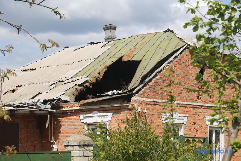 💬Як заїхали кацапи, того ж дня світла й газу не стало. І поїхало – бах-бах. Потім почали виганяти з домівок, самі заселялися 💬Як заїхали кацапи, того ж дня світла й газу не стало. І поїхало – бах-бах. Потім почали виганяти з домівок, самі заселялися