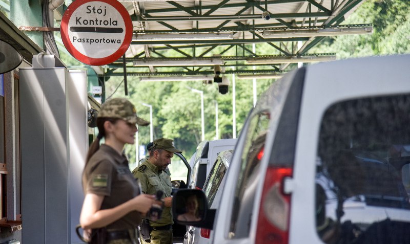 ❗️Польща почала екстрадувати в Україну чоловіків, які незаконно виїхали з країни, – Rzeczpospolita. ❗️Польща почала екстрадувати в Україну чоловіків, які незаконно виїхали з країни, – Rzeczpospolita.