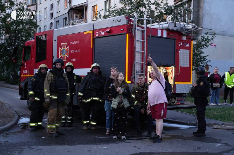 ❗️Вночі ворог завдав 12 ударів «шахедами» по Харкову, - мер Терехов
Сталось 11 влучань ❗️Вночі ворог завдав 12 ударів «шахедами» по Харкову, - мер Терехов
Сталось 11 влучань