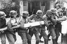 1 вересня 1939 року почалась Друга світова війна (1939-1945) – один з найбільших збройних конфліктів в історії людства 1 вересня 1939 року почалась Друга світова війна (1939-1945) – один з найбільших збройних конфліктів в історії людства