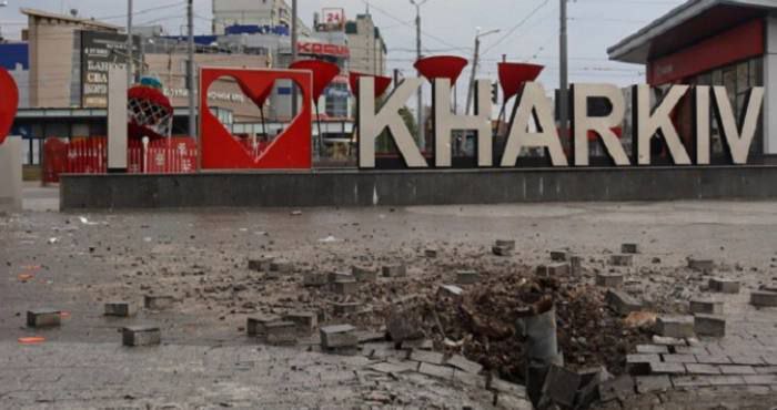 😡 Окупанти вдарили БпЛА по дитячому майданчику та цивільному підприємству в Харкові
Ворог завдав удару БпЛА типу "Молнія" 😡 Окупанти вдарили БпЛА по дитячому майданчику та цивільному підприємству в Харкові
Ворог завдав удару БпЛА типу "Молнія"