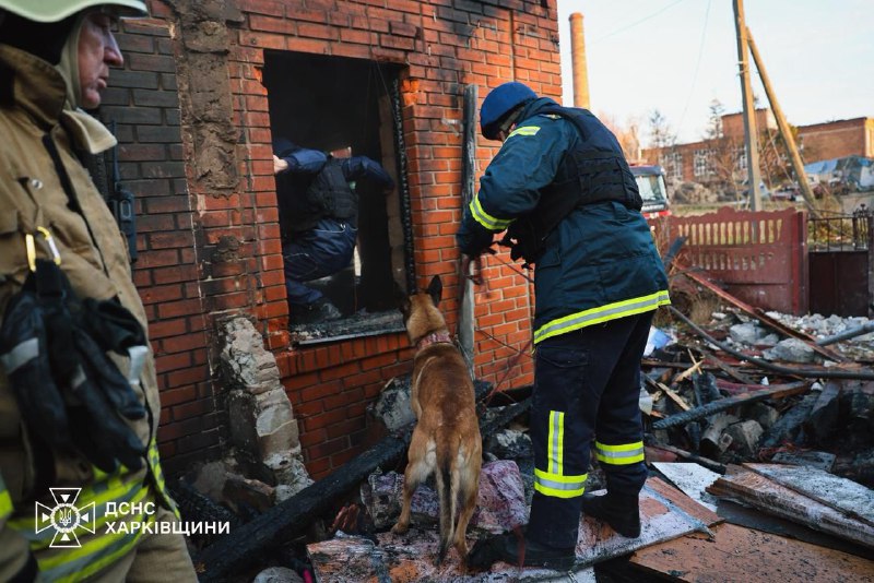 росіяни масовано атакувала передмістя Харкова дронами: є поранені, серед них — рятувальники росіяни масовано атакувала передмістя Харкова дронами: є поранені, серед них — рятувальники