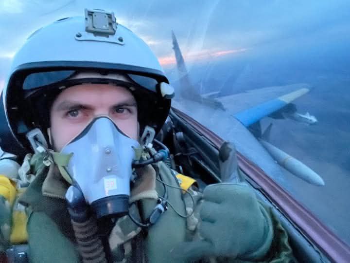 83 лютого виповнюється 33 роки від дня народження Андрія Пільщикова "Джуса" - українського льотчика-винищувача 83 лютого виповнюється 33 роки від дня народження Андрія Пільщикова "Джуса" - українського льотчика-винищувача