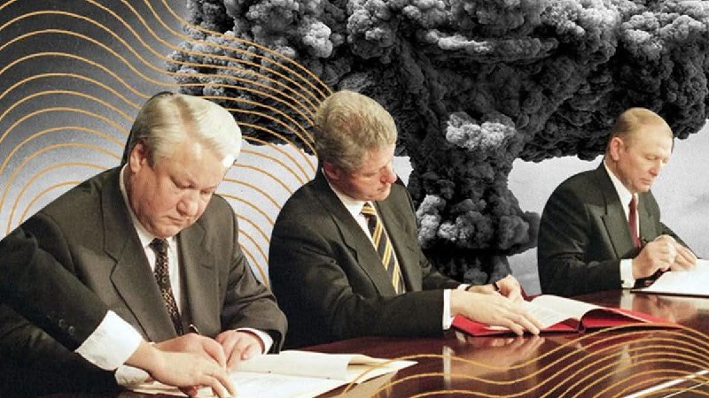 24 жовтня 1991 Верховна Рада України затвердила постанову «Про без'ядерний статус України». 24 жовтня 1991 Верховна Рада України затвердила постанову «Про без'ядерний статус України».